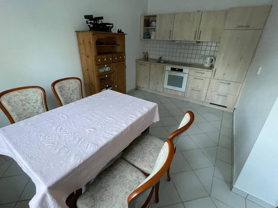 Casa vacanze Gemuetliches Haus Mit Parkplatz Auf Dem Hof